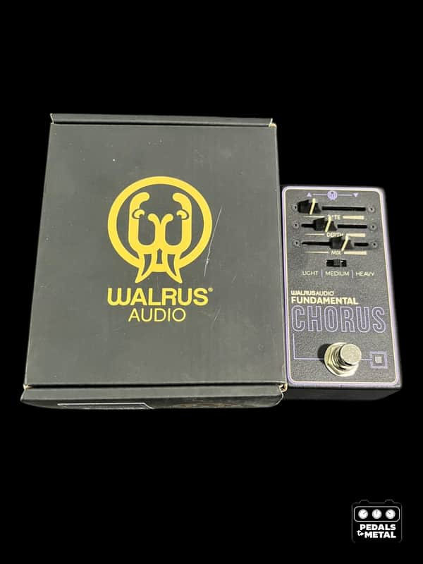 Walrus Audio fundamental chorus