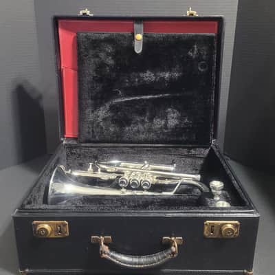 Getzen Eterna PRO Eterna 800S Silver L B Cornet, M/P 's and hardcase  Case  Silver Plate image 23