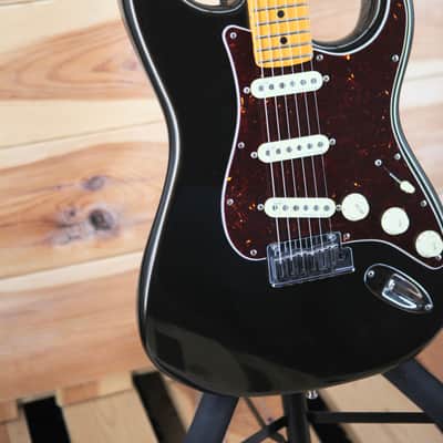 Fender American Ultra Stratocaster with Maple Fretboard - Texas Tea image 5