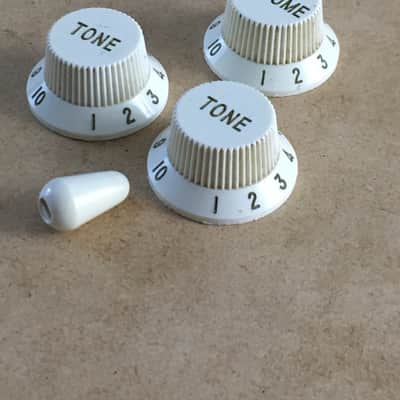 Fender Japan Vintage MIJ Strat Knobs 1980s Natural Relic White + Tip Matching Set image 1