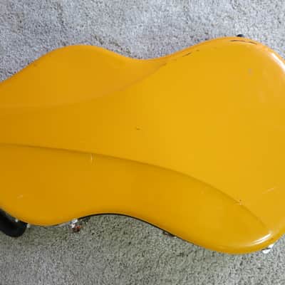 Eastman Fiberglass Guitar Case Yellow 39X14X3 Fits Fender Gibson Ibanez Telecaster Strats Les Paul image 5