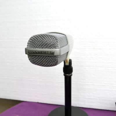 Sennheiser MD 421-2 Cardioid Dynamic Microphone Bild 6