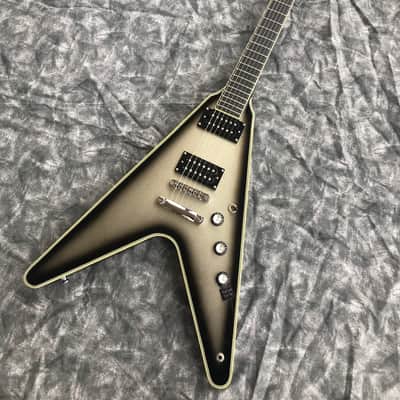 Iron Label Guitars Venator V 2024 - Light Aged Silverburst image 2