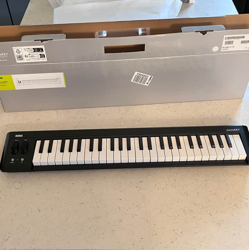 Korg microKEY2 49-Key USB MIDI Controller with iOS Connectivity 2015 - Present - Black image 1