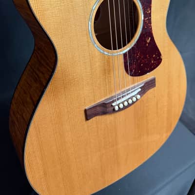 Eastman PCH3-GACE-AB Auditorium Cutaway Acoustic-Electric Guitar Amberburst w/ Gig Bag image 5
