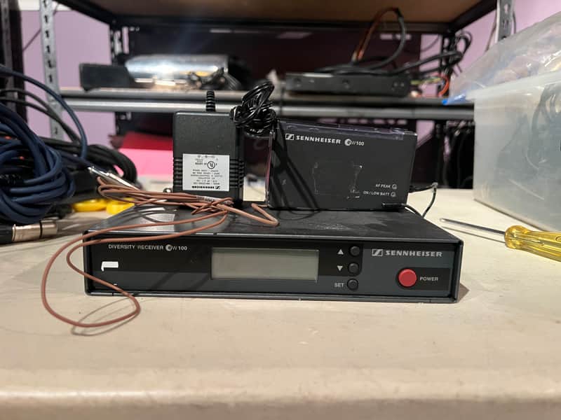 Sennheiser Diversity Reciever ew 100 500 MHz Range image 1