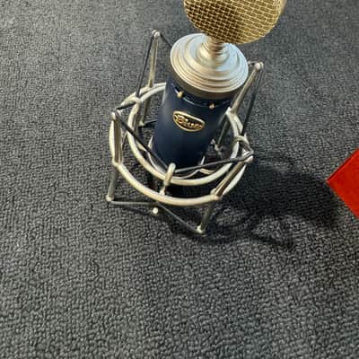 Blue Bluebird SL Large Diaphragm Cardioid Condenser Microphone 2010s - Blue image 5