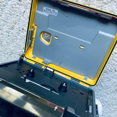 [Full Box] Sony WM-FS393 Walkman Cassette Player, Cute Yellow, New in Box ! image 8
