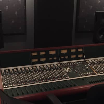 DAKING 1112 24 CH 8 BUS CONSOLE CLASS A DISCRETE 2000's image 2