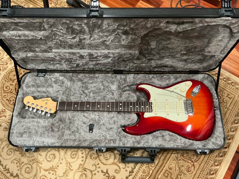 2017 Fender American Elite Stratocaster with Rosewood Fretboard - Aged Cherry Burst