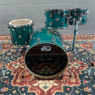 DW Collector's Series 4-Piece Shell Pack 10", 12", 16" 22" Drum Kit, Teal Glass image 3