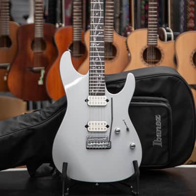 IBANEZ TOD10 Tim Henson Signature image 3