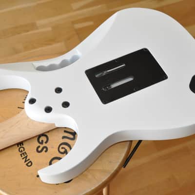 IBANEZ JEMJR WH White / Steve Vai Signature / JEM Junior / JEMJR-WH / I260114994 image 10