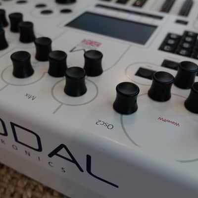 Modal Electronics 001 Hybrid Digital / Analog 2-Voice Synthesizer 2010s - White image 14