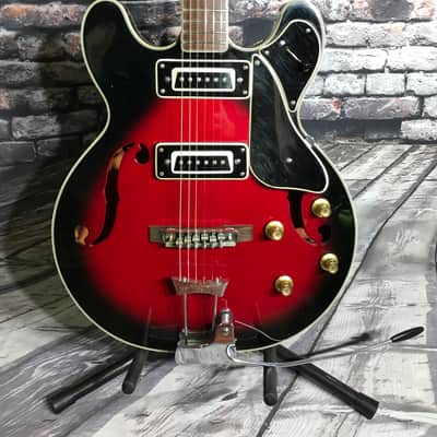 Univox Hollow body 1970’s Red image 2
