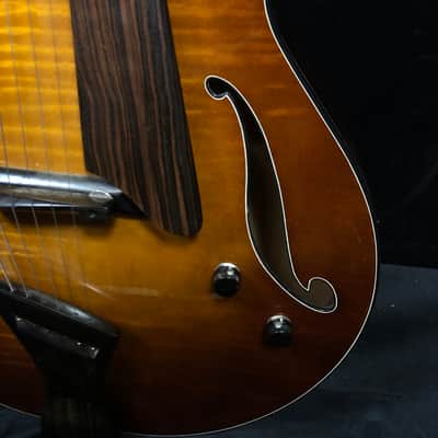 Holst Jazz Hand built archtop electric guitar tobacco burst image 4