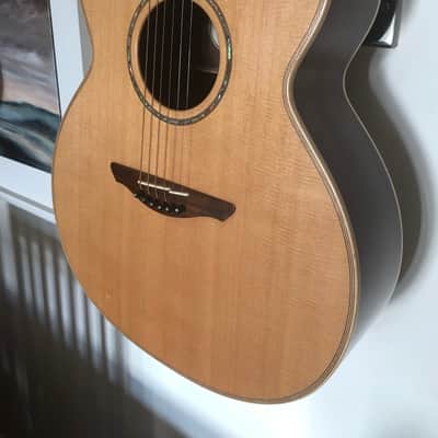 Avalon / Lowden L-32 Legacy Vintage Acoustic 1995 Gorgeous Mahogany Neck Real Martin Beater image 2
