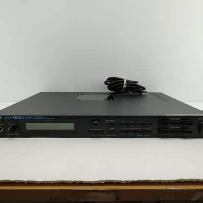 Roland JV-880 Multi Timbral Synthesizer Module 1992 - 1996 - Black