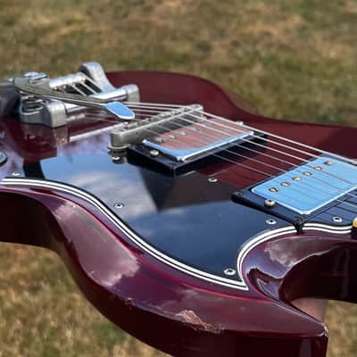 VIDEO ... 1977 Greco SG-400T ... Catalogue CUSTOM ORDER … BIGSBY STRING-TROUGH + Maxon U-1000 PAF "Burst" REPLICA / Clone Humbuckers ... Made in Japan Lawsuit Era + GIGBAG image 18
