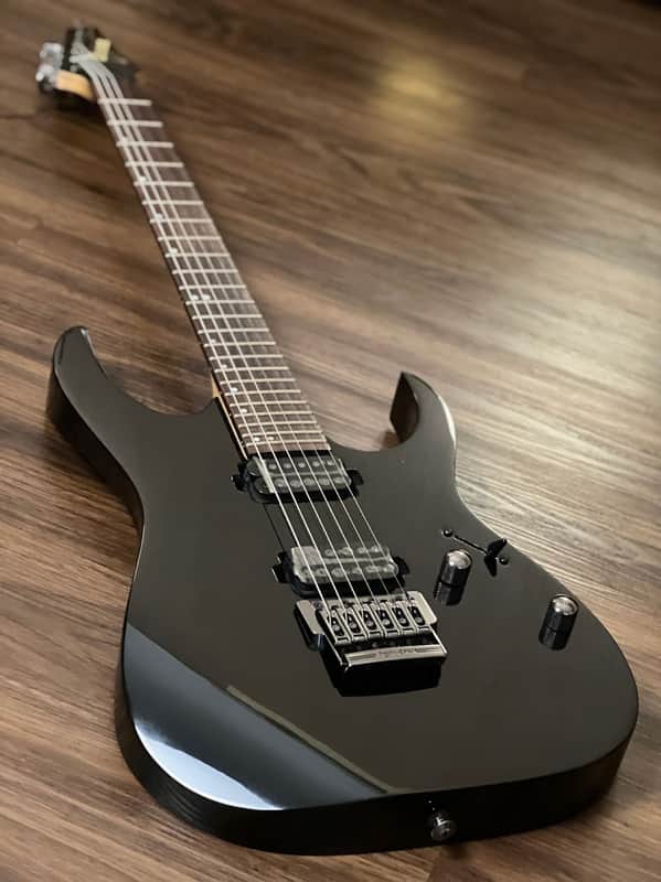 Ibanez RG821 Premium in Gloss Black image 1