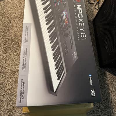 Akai MPC Key 61 Standalone Workstation Synthesizer 2024 - Present - Black image 7