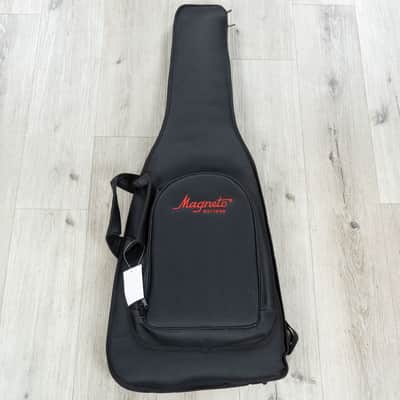 Magneto U-ONE Sonnet Modern US-2300 HSS Guitar, Rosewood Fretboard, See Thru Blue Quilt image 11