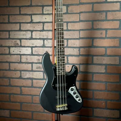 Woodcraft Electric Guitars JB4 Mini "Shortest-Scale" 4-String Electric Bass Black image 3