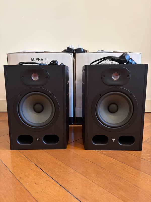 Focal Alpha 65 Active Monitor (Pair) 2020 - Gray imagen 1