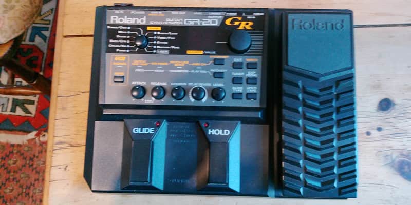 Roland GR-20 Guitar Synthesizer | Reverb UK