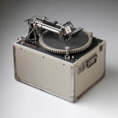 Telefunken Ela A103/1 pre WW2 vintage cutting lathe also sold as Neumann R21 comparable to AM31, AM131, VMS70, VMS80 etc. image 4