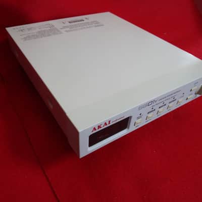 AKAI SG01v Tested New internal battery Expedited shipping