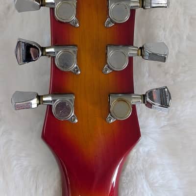 Samick SAT-450CS/TT 335 style electric guitar in Cherry Sunburst