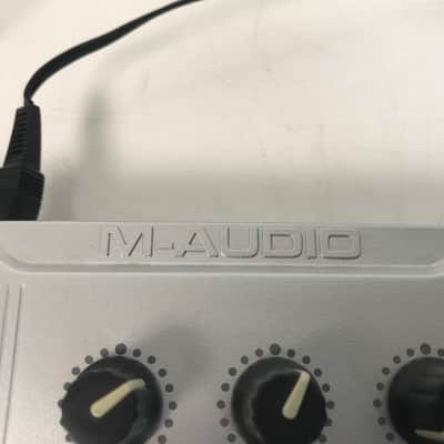 M-Audio O2 25-Key Ultra-Thin Mobile USB MIDI Controller image 2