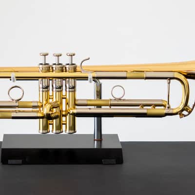 Yamaha YTR-8335IIRG Xeno Bb Trumpet with Reverse Leadpipe and Gold Brass Bell (SN 5768xx) image 3