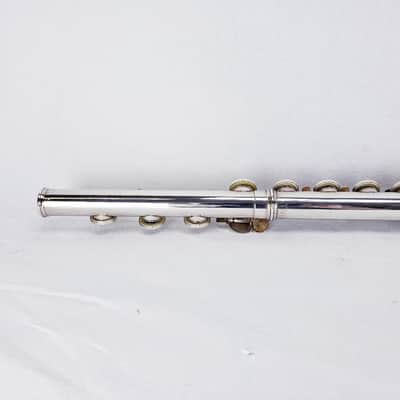 Yamaha Professional Silver Flute YFL-677 image 12