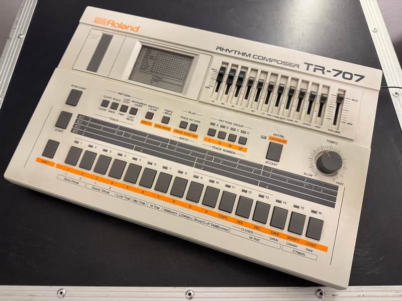 Roland TR-707 Rhythm Composer Drum Machine image 1