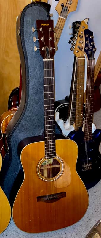 Yamaha FG-180 Jumbo Dreadnought