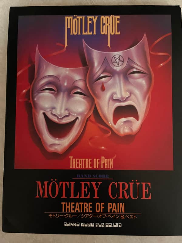 Motley Crue - Theatre of Pain - Guitar and Bass tab / tablature Book - Japan image 1
