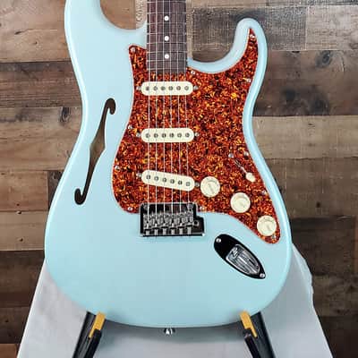 Fender American Professional II Thin line Strat, Trans Daphne Blue, 582 image 9