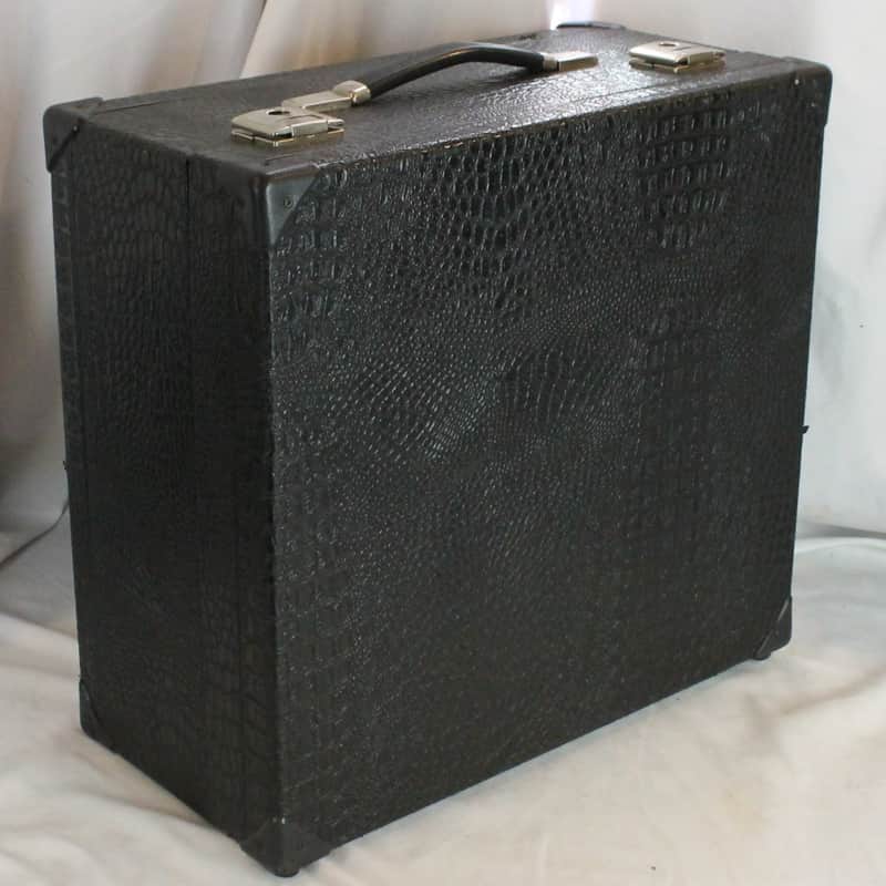 Black Italian Hard Case for Accordion 17.25" x 16" x 9" (43.75cm x 40.50cm x 22.75cm) image 1