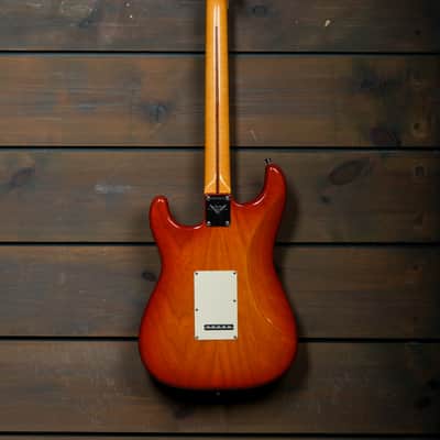 Fender Custom Shop Custom Deluxe Stratocaster image 3