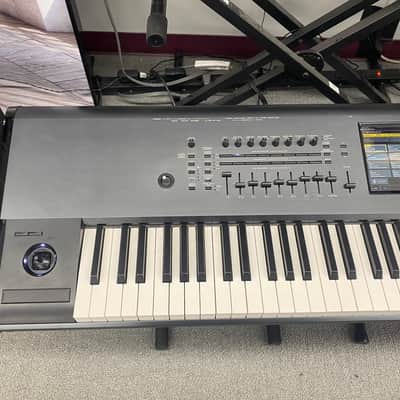 Korg KRONOS 88 Weighted Key Workstation with DS-1H Pedal image 3