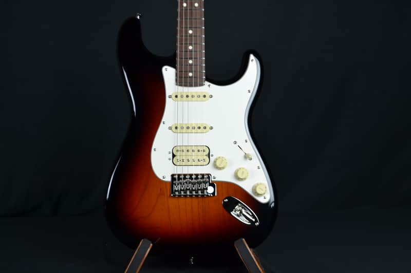 Fender American Performer Stratocaster HSS With Bag and COA - 3 Tone Sunburst