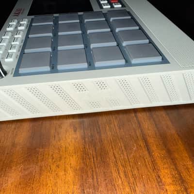 Akai MPC X Standalone Sampler / Sequencer 2017 - Present - Black image 6