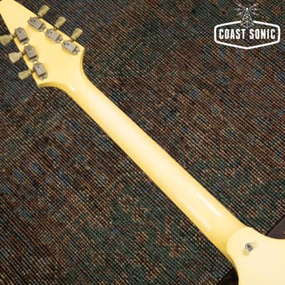 1993 Gibson Flying V '67 Reissue Alpine White w/ Case image 13