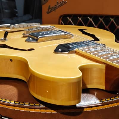 Epiphone Casino Made in China with Gibson Usa electronics upgrade image 4
