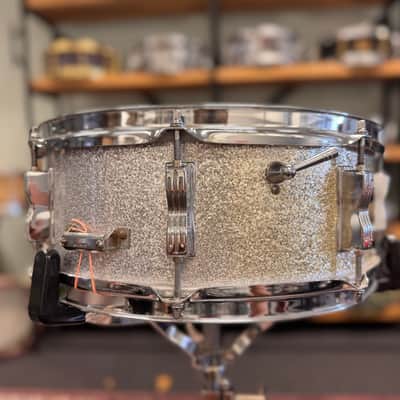 Ludwig No. 908 Jazz Festival 5x14" 8-Lug Snare Transition Badge (1958 - 1960) - Silver Sparkle (VIDEO) image 5