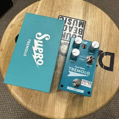 Supro Dual Mode Tremolo V2 Amplitude and Harmonic Tremolo & Drive Pedal w/Box image 3