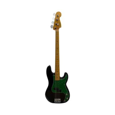 2022 Fender American Professional II Precision Bass with Maple Fretboard - Black image 2