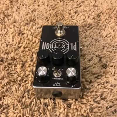 crowe.effects Plexotron Auto Wah and Filter hand wired Mutron and Echoplex circuits image 2